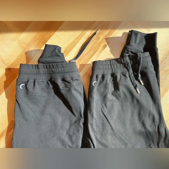ZYIA Black Unwind Joggers - 2 pair - Picture 3 of 5